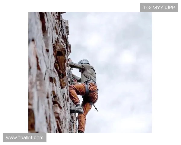 攀岩人生的深度对话：赵秀英如何在高峰中寻找自我与勇气